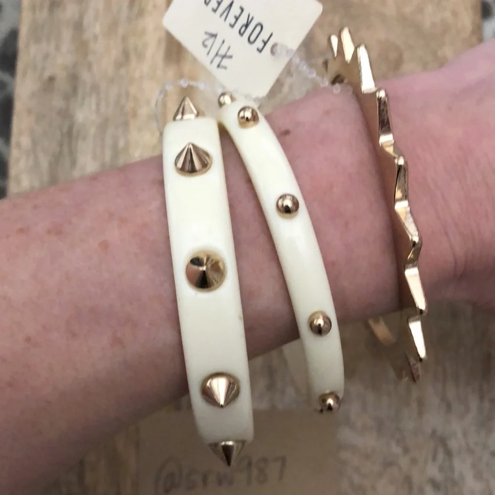 Forever 21 Cream & Gold Spiked Bracelet Bangles Set